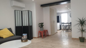 Superbe Maison 68m2 avec Cour -Hypercentre Avignon